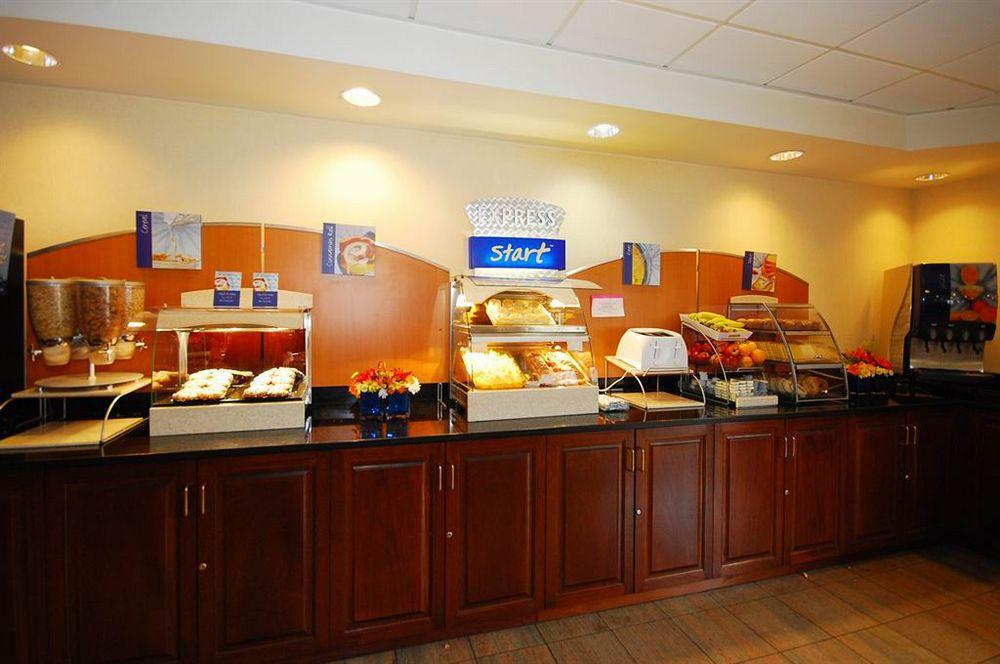 Quality Inn I-74 Batesville מראה חיצוני תמונה