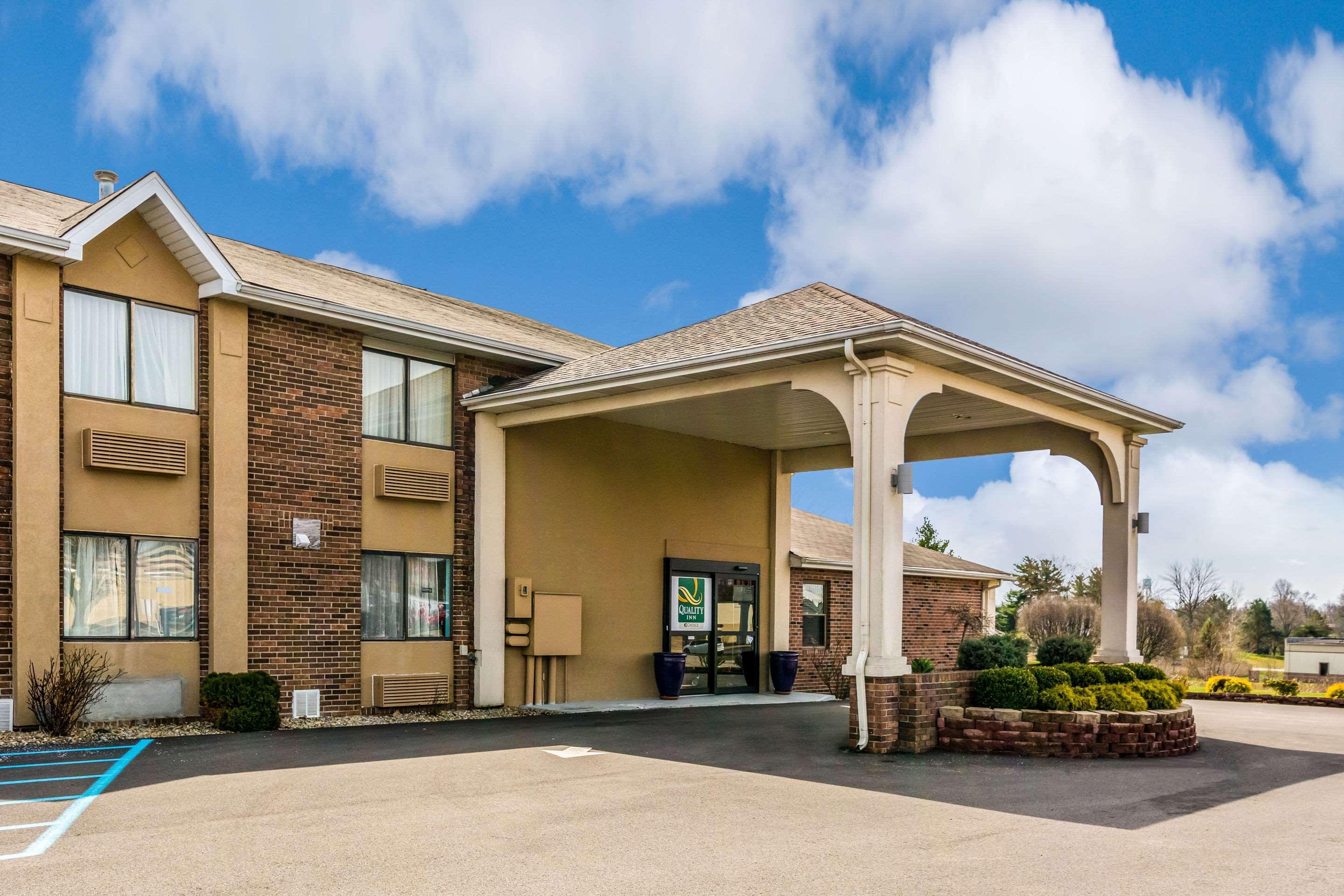 Quality Inn I-74 Batesville מראה חיצוני תמונה