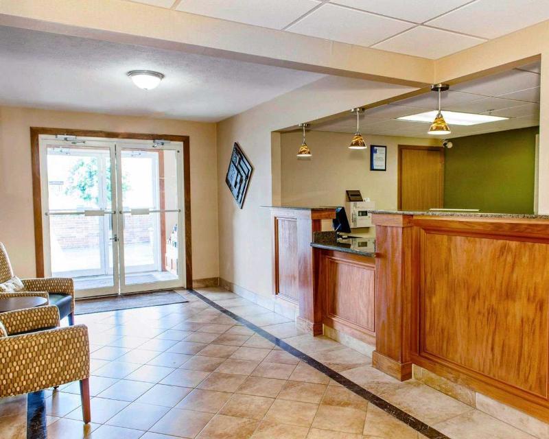 Quality Inn I-74 Batesville מראה חיצוני תמונה