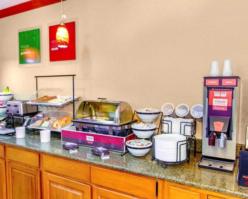 Quality Inn I-74 Batesville מראה חיצוני תמונה