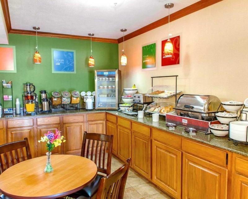 Quality Inn I-74 Batesville מראה חיצוני תמונה