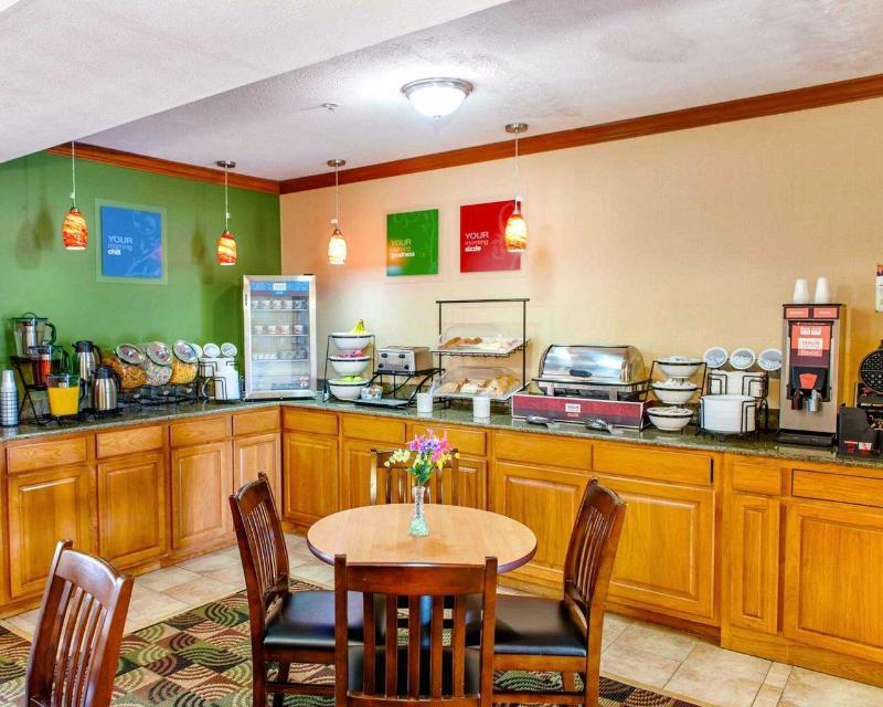 Quality Inn I-74 Batesville מראה חיצוני תמונה