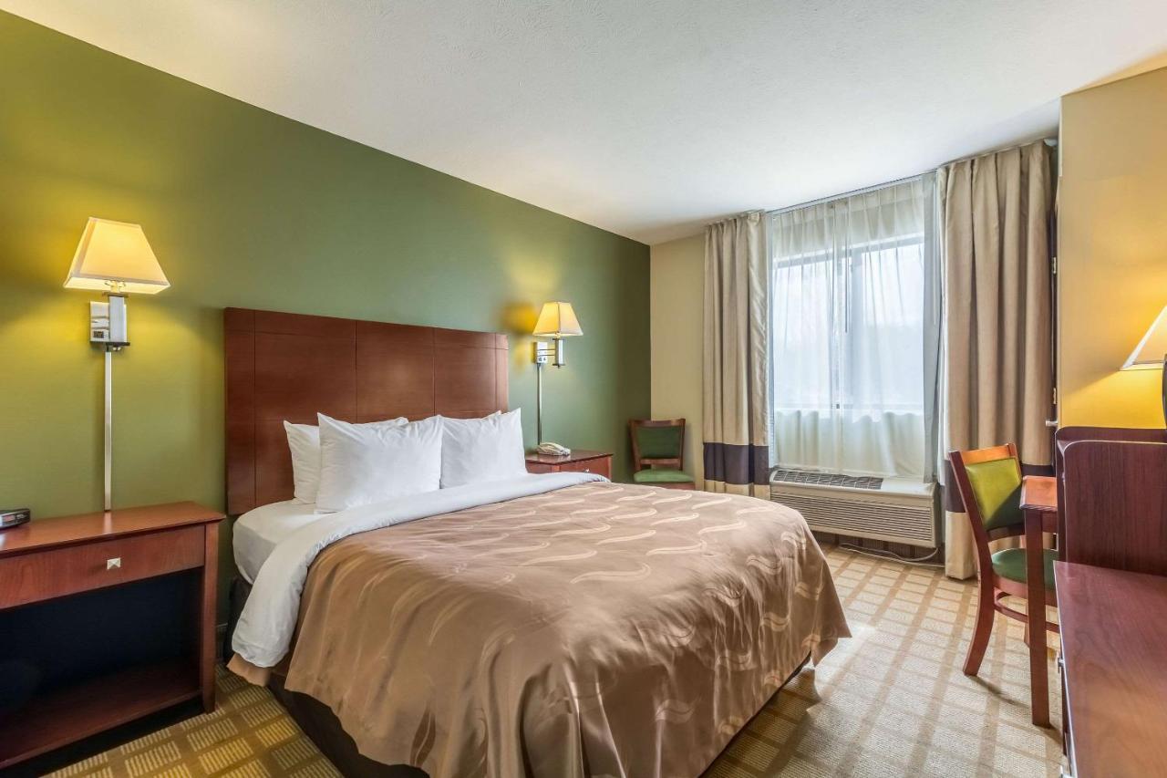 Quality Inn I-74 Batesville מראה חיצוני תמונה
