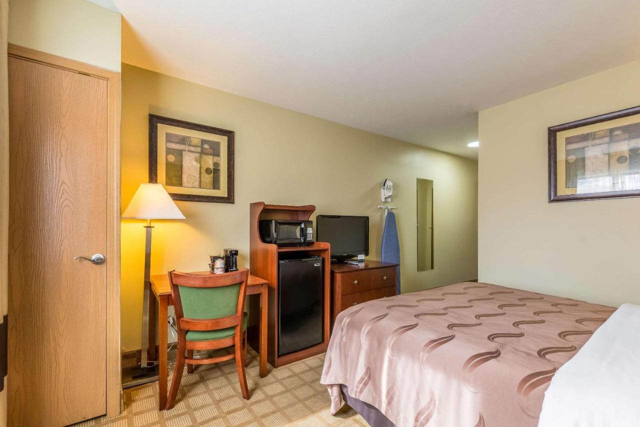 Quality Inn I-74 Batesville מראה חיצוני תמונה