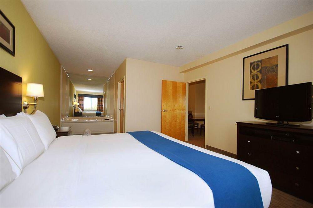 Quality Inn I-74 Batesville מראה חיצוני תמונה